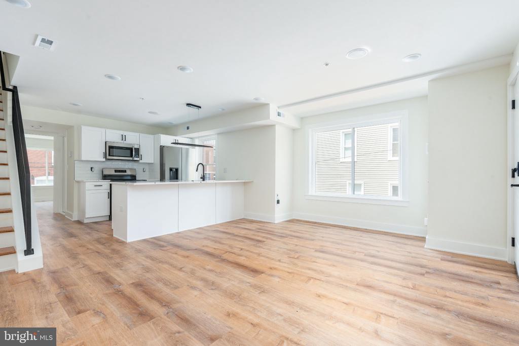 1715 S 18TH STREET Unit: 2