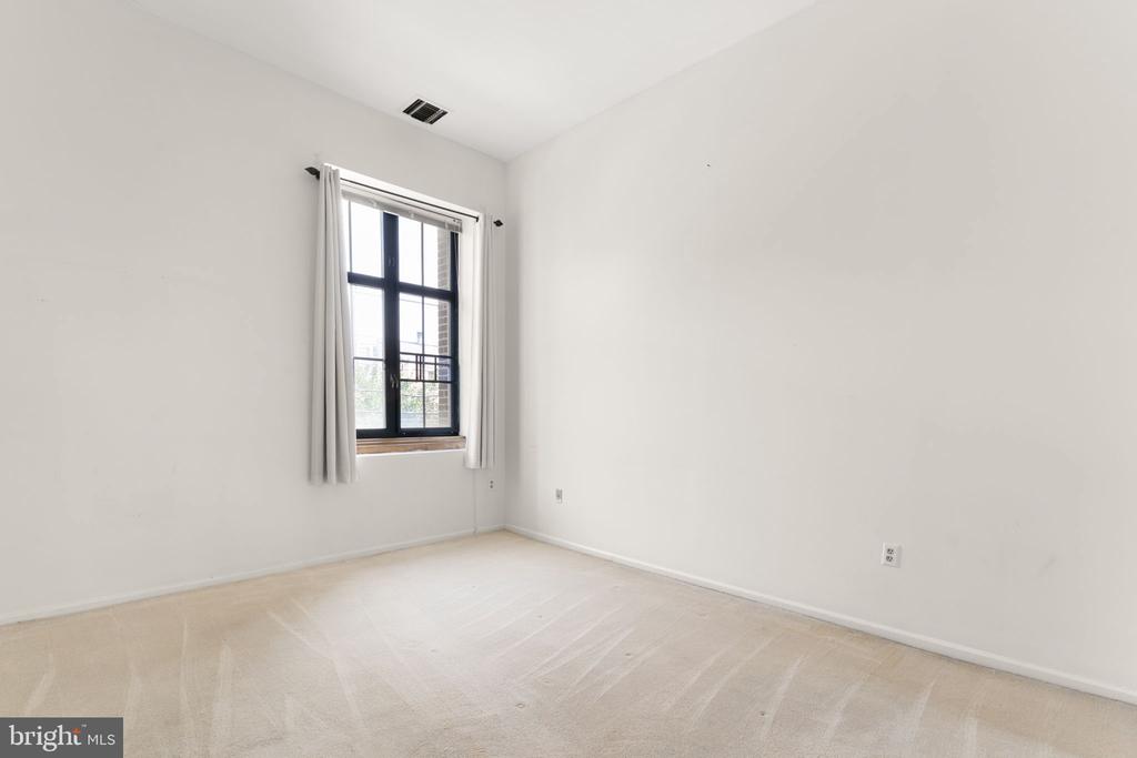 1601 SPRING GARDEN STREET Unit: M108