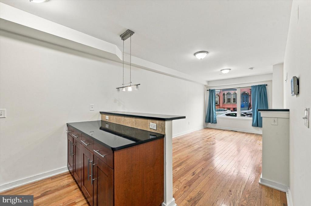 3002 W GIRARD AVENUE Unit: 1