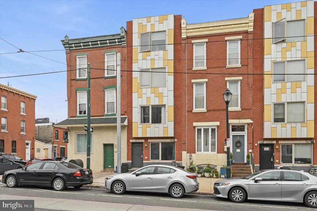 3002 W GIRARD AVENUE Unit: 1