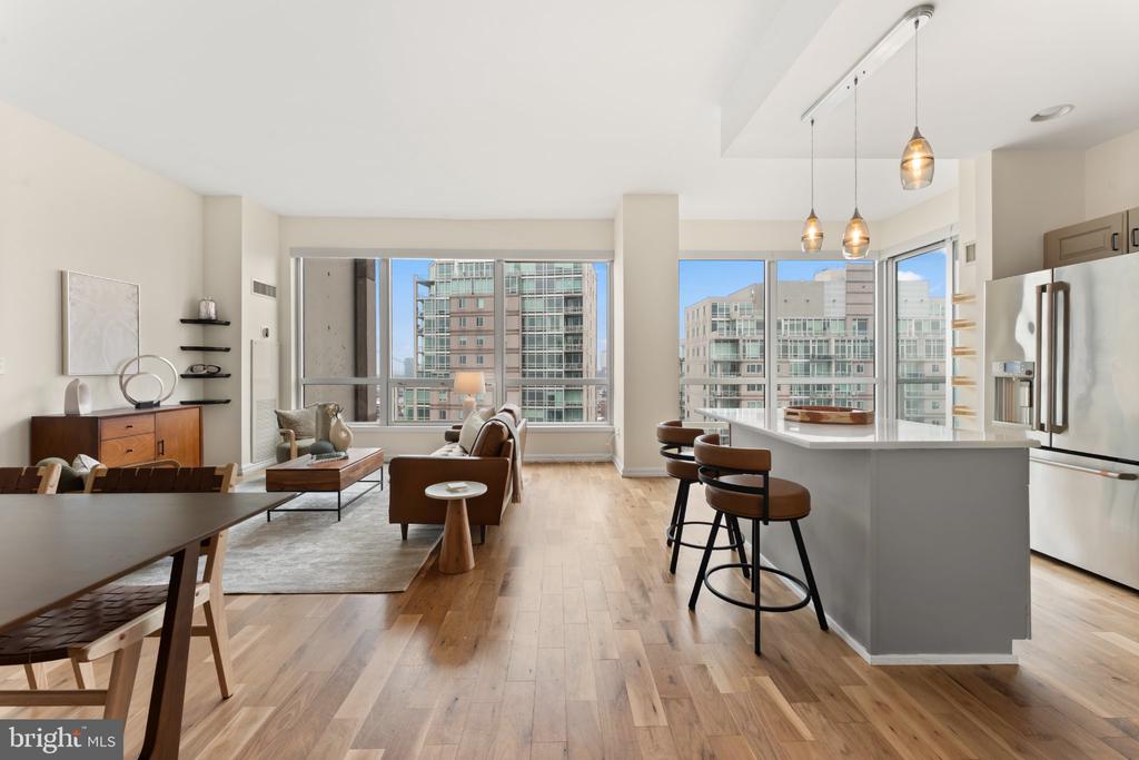 901 N PENN STREET Unit: R2003