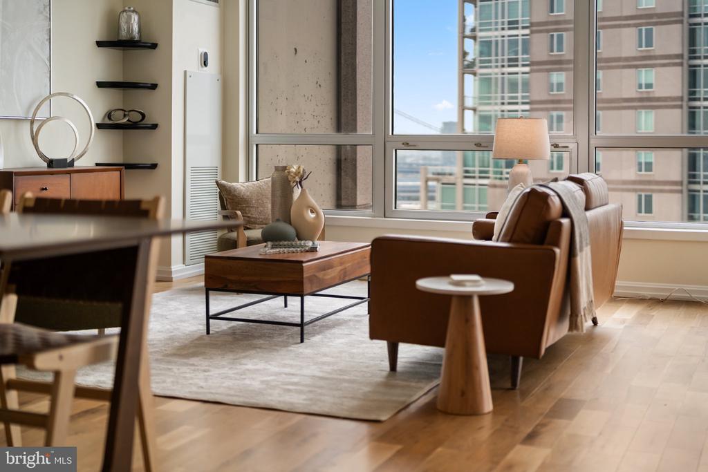 901 N PENN STREET Unit: R2003