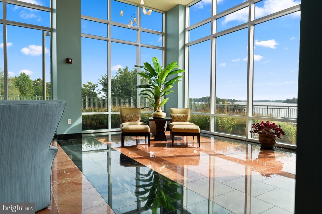 901 N PENN STREET Unit: R2003