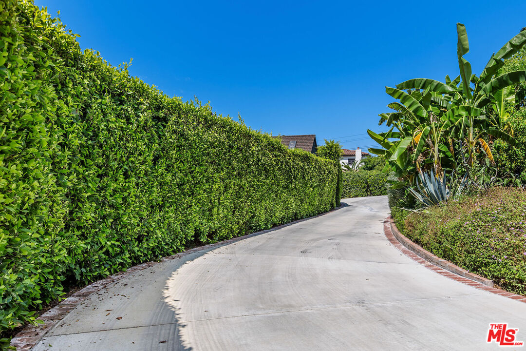 1641 Virginia Ave