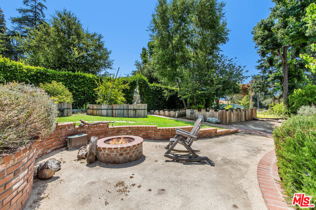 1641 Virginia Ave