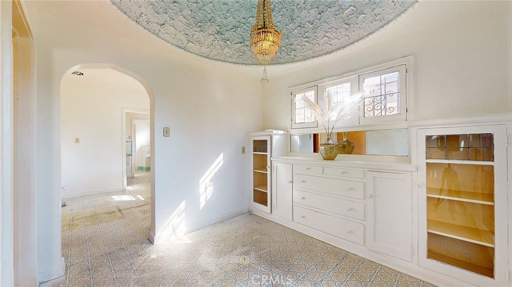 344 N Vista Street