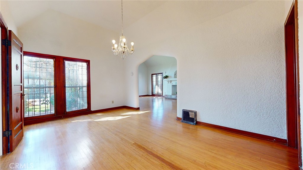 344 N Vista Street