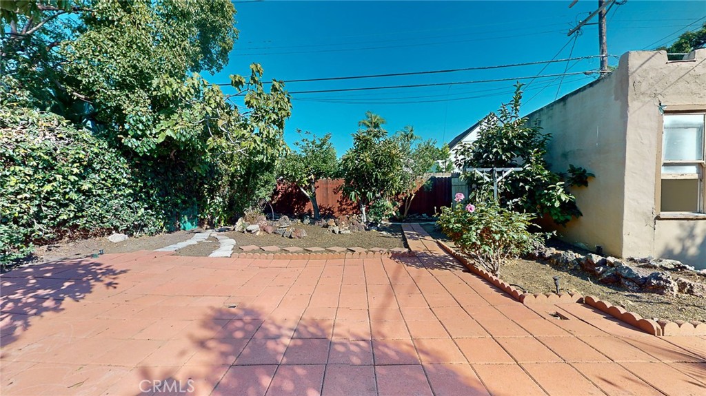 344 N Vista Street