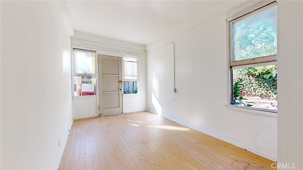 344 N Vista Street