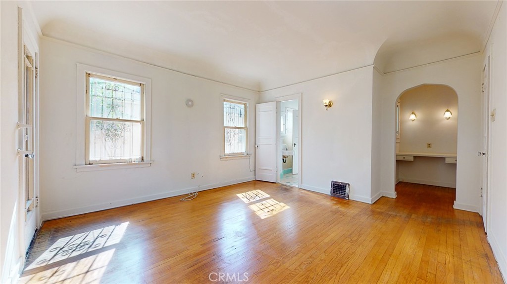 344 N Vista Street