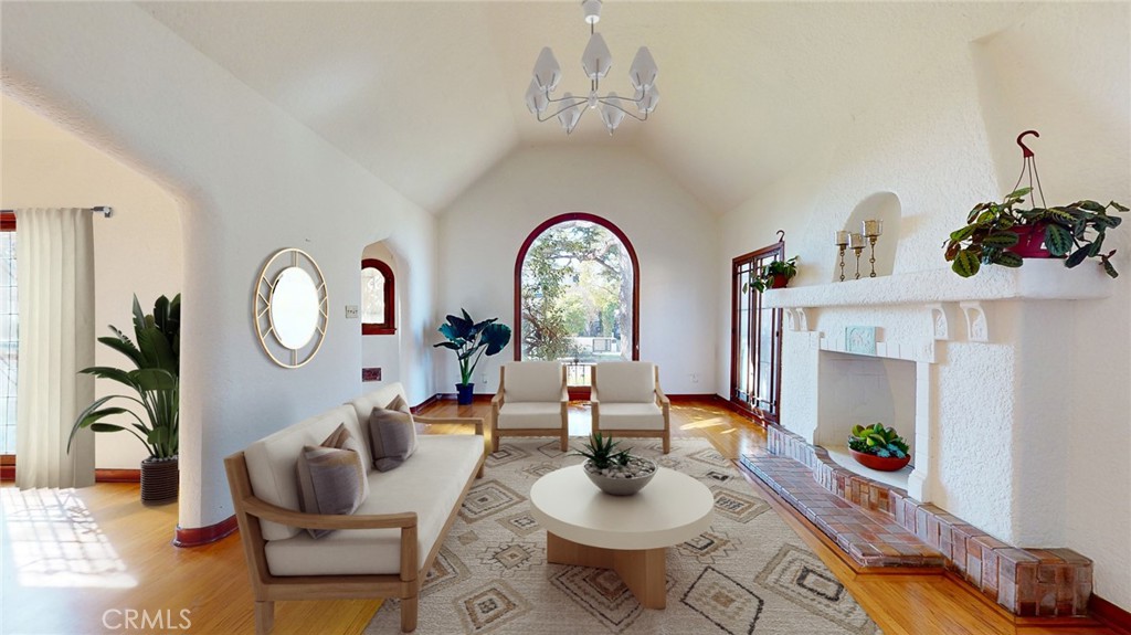 344 N Vista Street