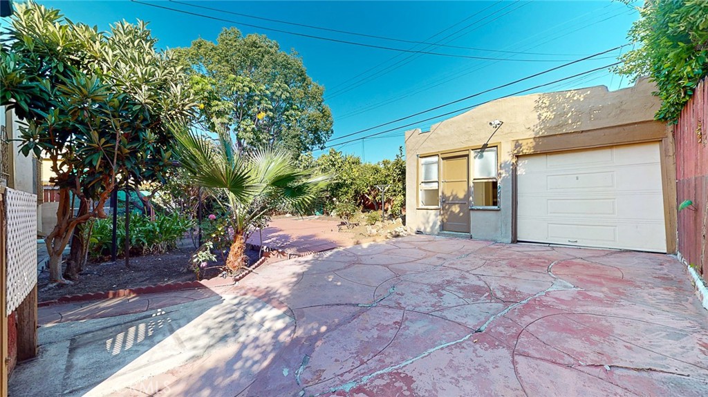 344 N Vista Street