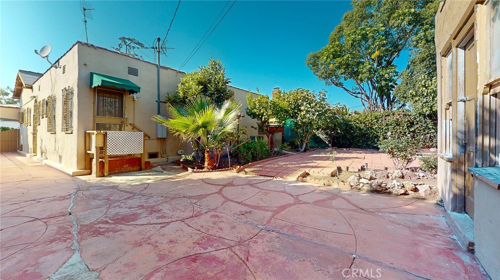 344 N Vista Street