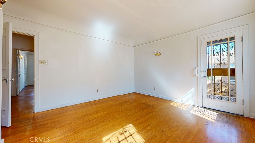 344 N Vista Street
