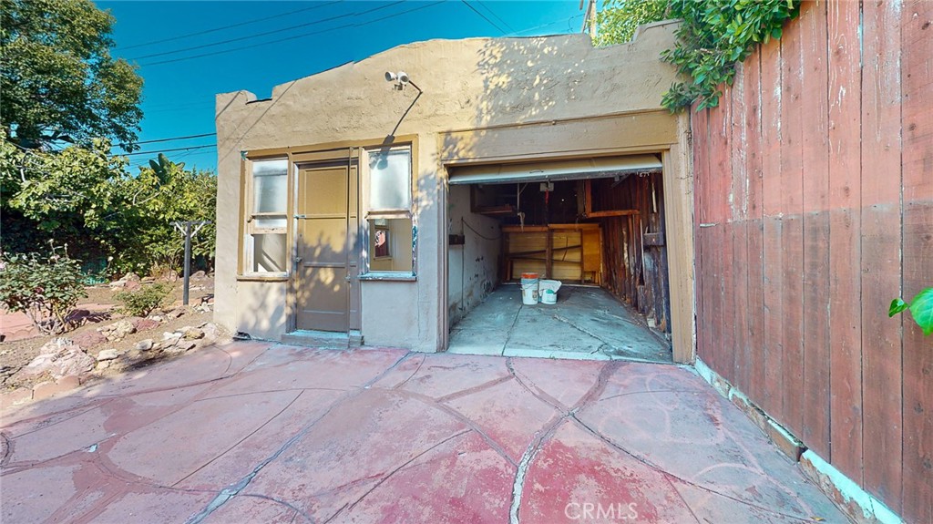 344 N Vista Street