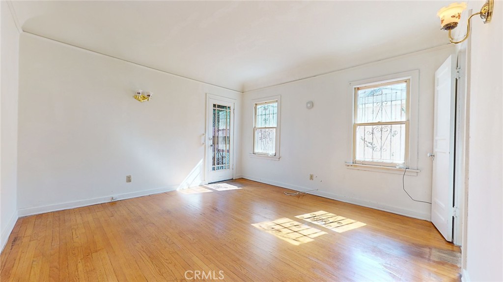 344 N Vista Street