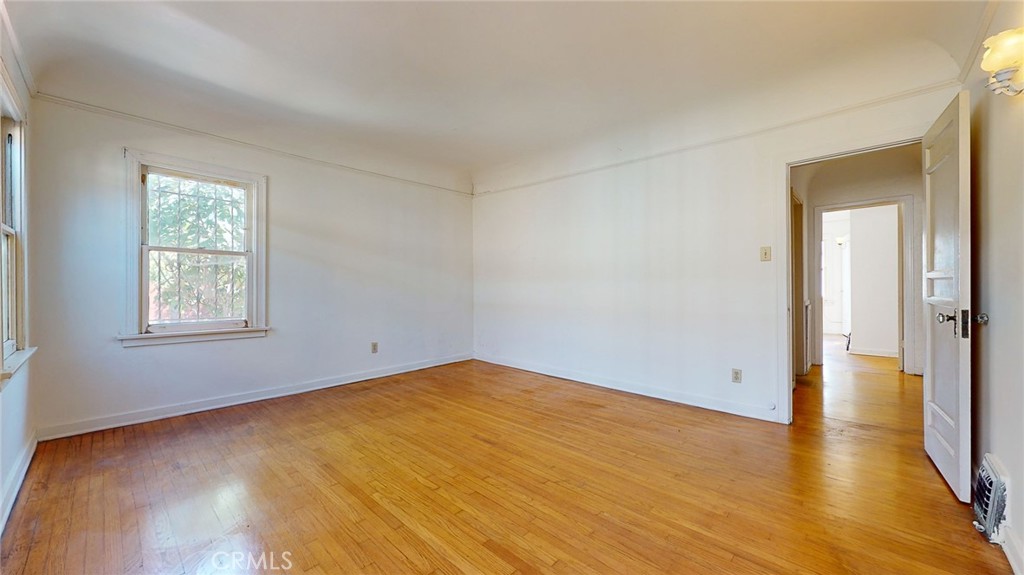 344 N Vista Street