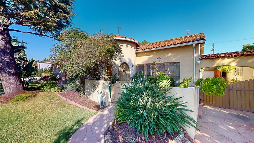 344 N Vista Street