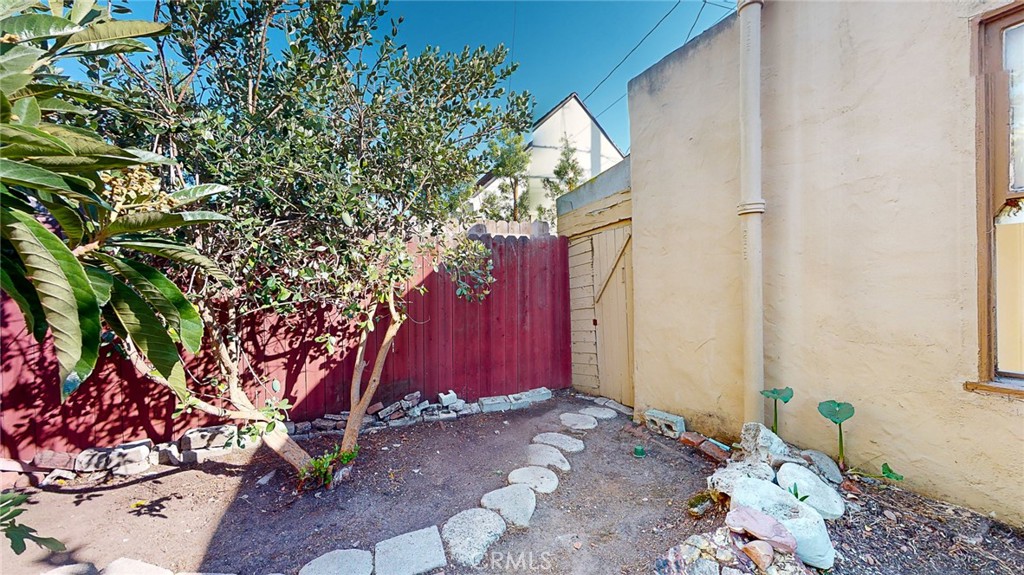 344 N Vista Street