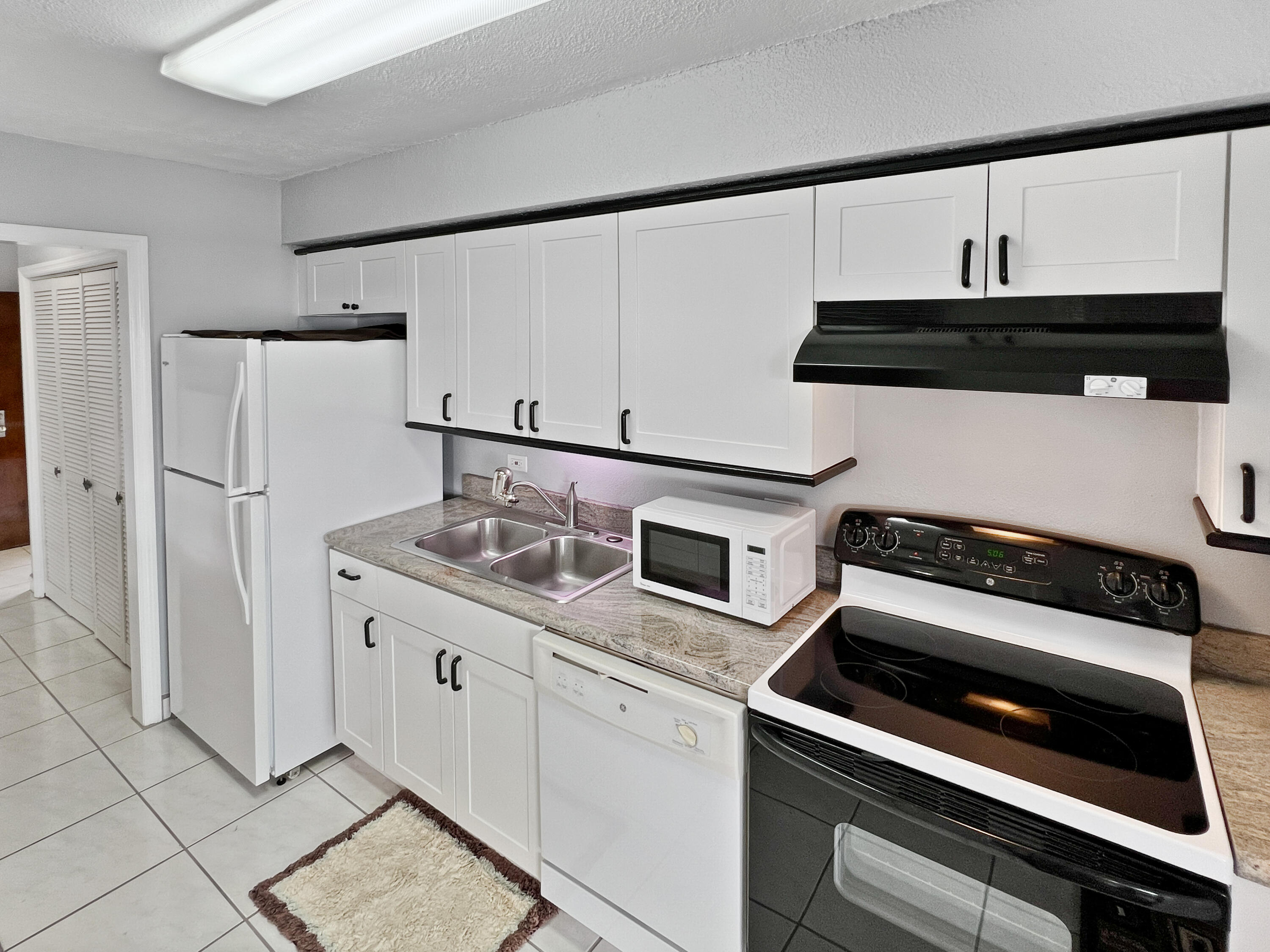 303 Golden Rock CO, Colony Cove, St. Croix Unit: 303