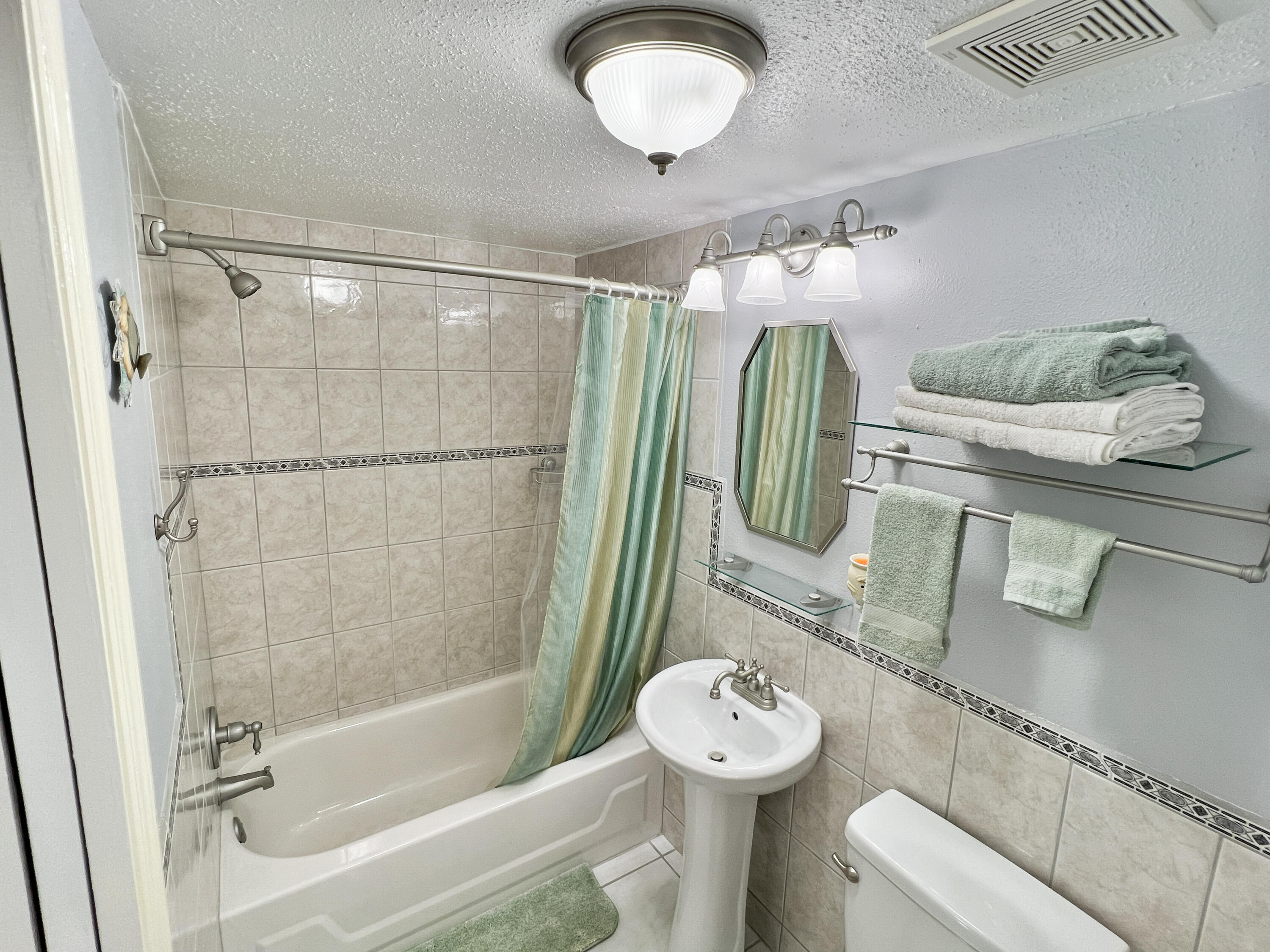 303 Golden Rock CO, Colony Cove, St. Croix Unit: 303