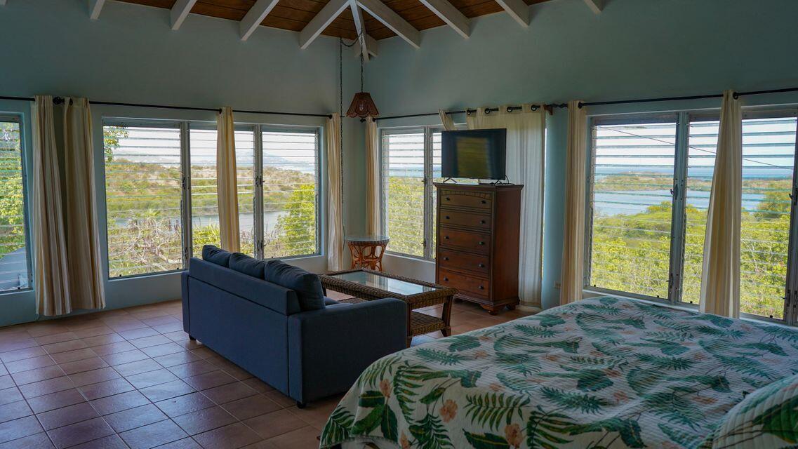 7 Altona EA, 7, St. Croix Unit: 7