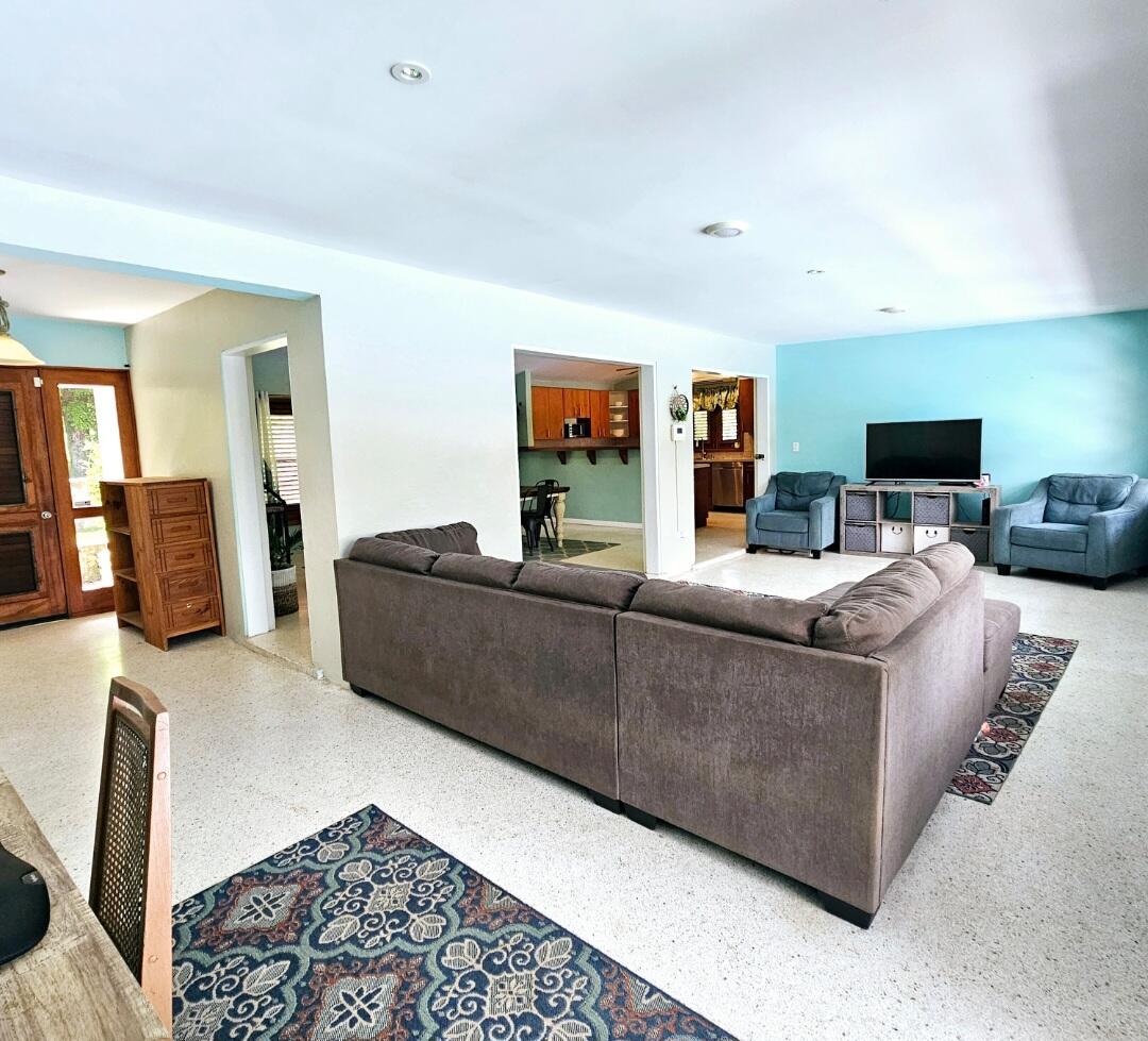 28 A&C Rattan QU, 28 A&C, St. Croix Unit: 28 A&C