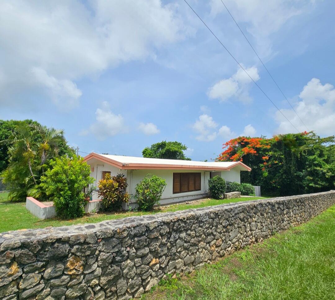 28 A&C Rattan QU, 28 A&C, St. Croix Unit: 28 A&C