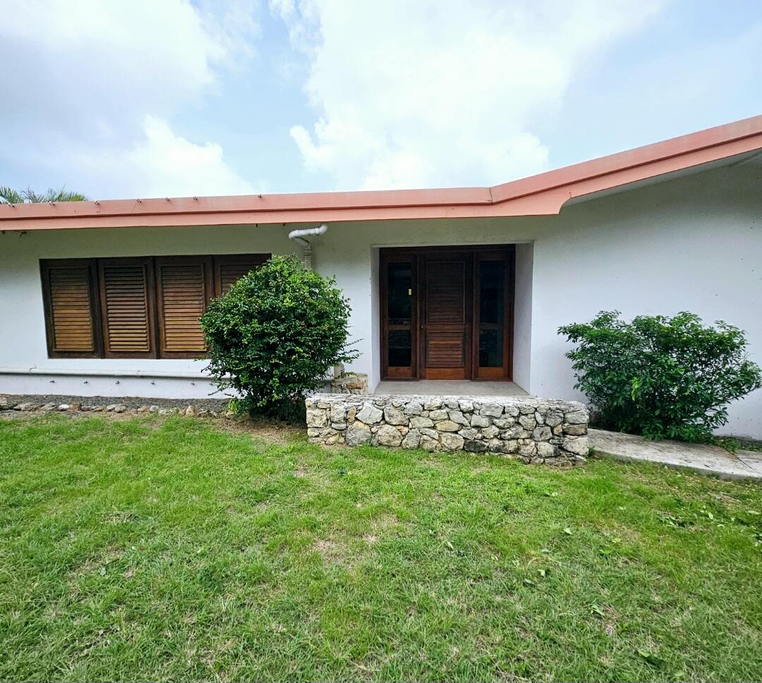 28 A&C Rattan QU, 28 A&C, St. Croix Unit: 28 A&C