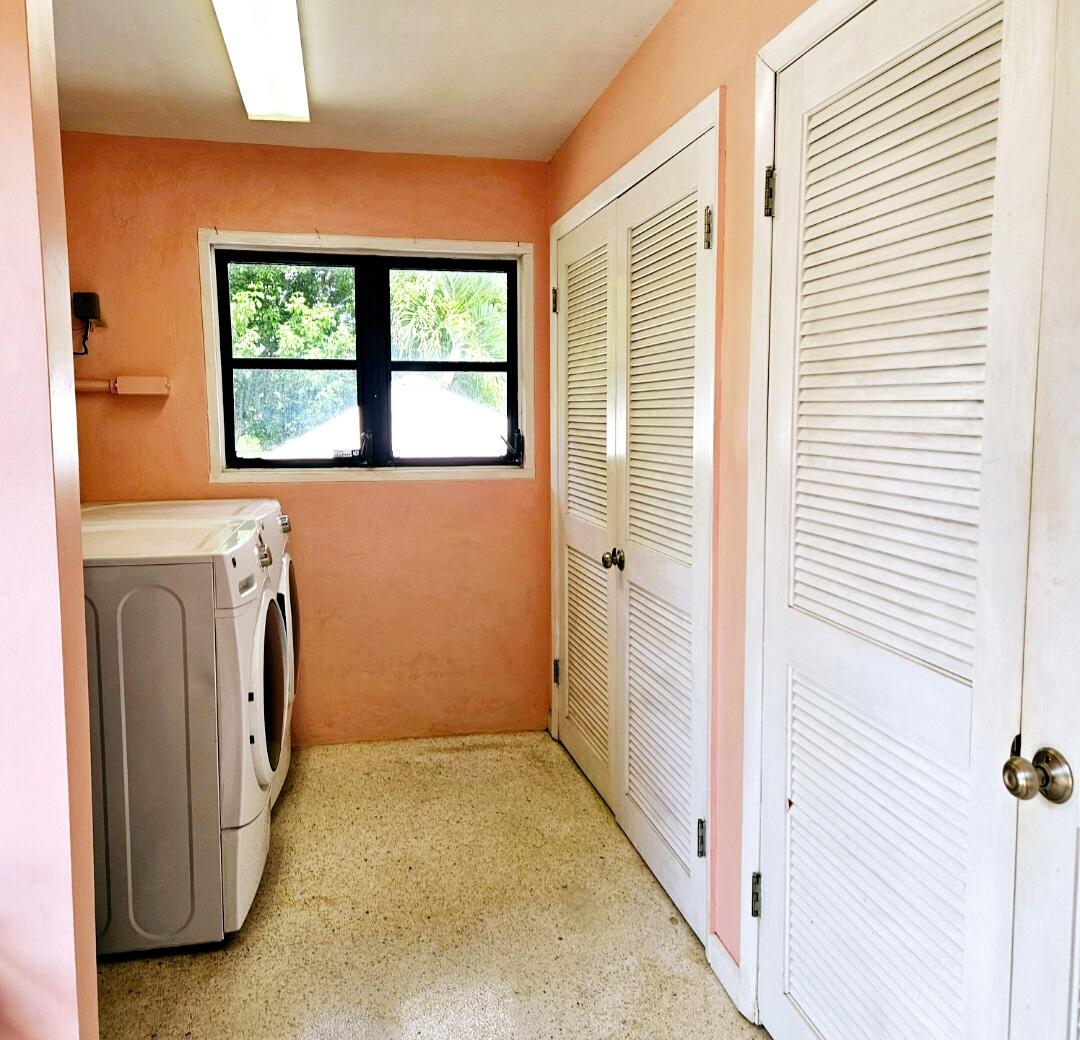 28 A&C Rattan QU, 28 A&C, St. Croix Unit: 28 A&C