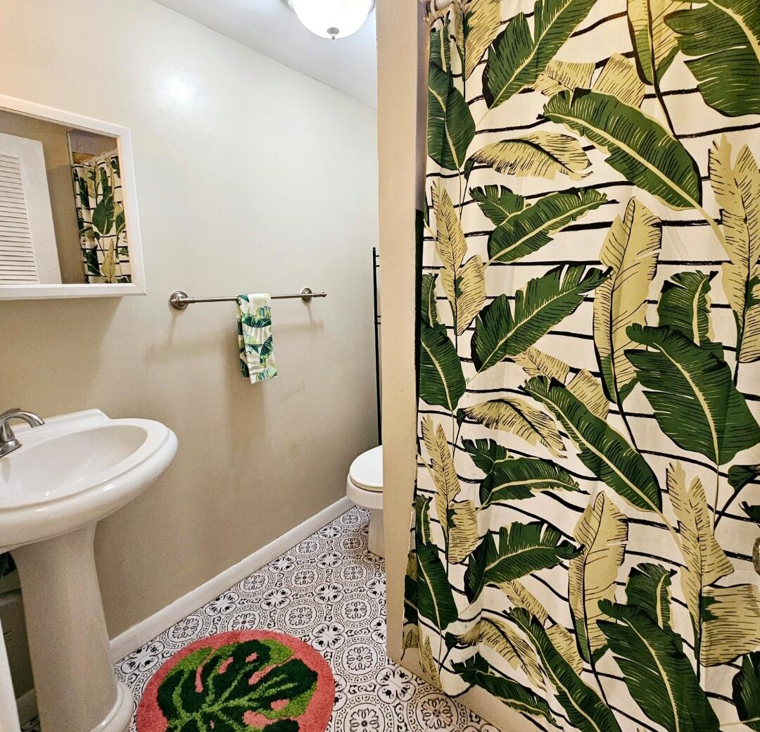 28 A&C Rattan QU, 28 A&C, St. Croix Unit: 28 A&C