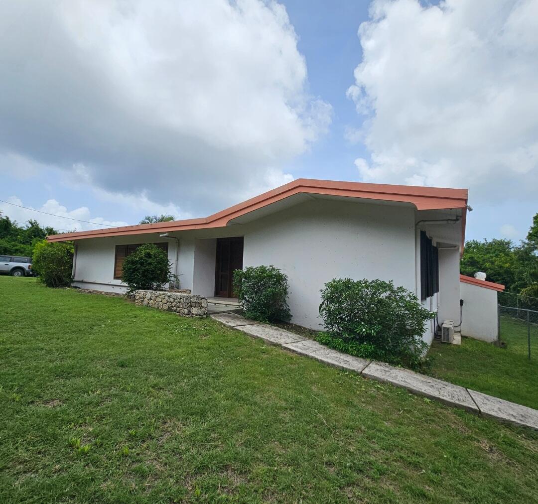 28 A&C Rattan QU, 28 A&C, St. Croix Unit: 28 A&C