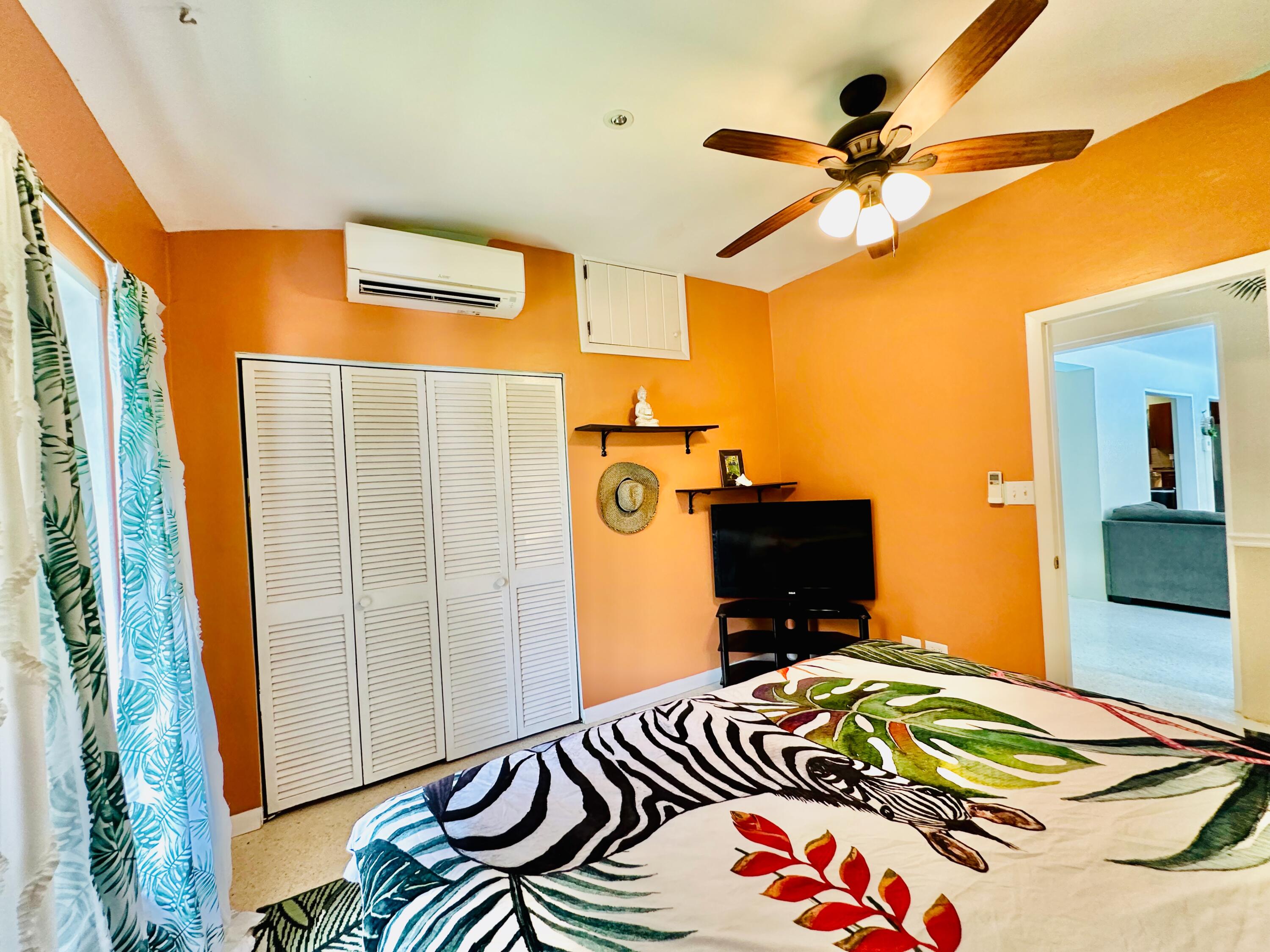 28 A&C Rattan QU, 28 A&C, St. Croix Unit: 28 A&C