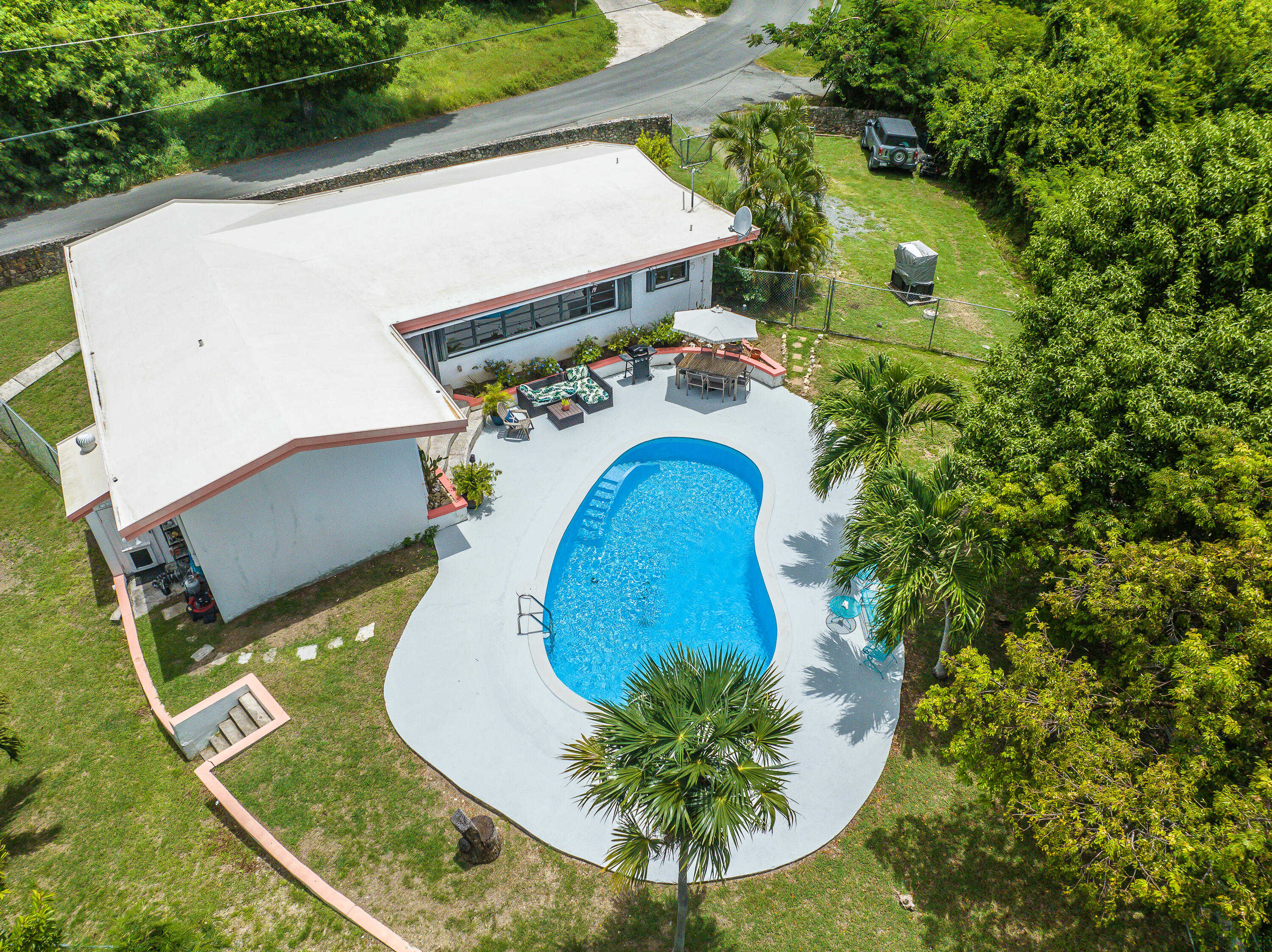 28 A&C Rattan QU, 28 A&C, St. Croix Unit: 28 A&C