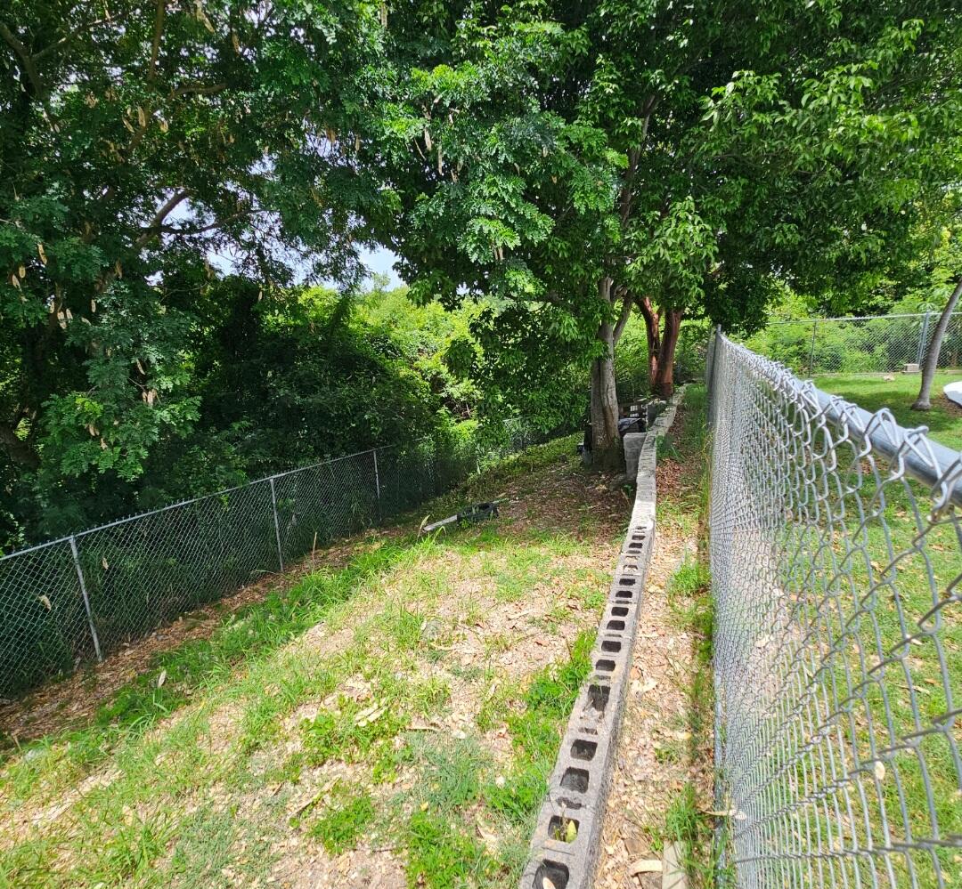 28 A&C Rattan QU, 28 A&C, St. Croix Unit: 28 A&C