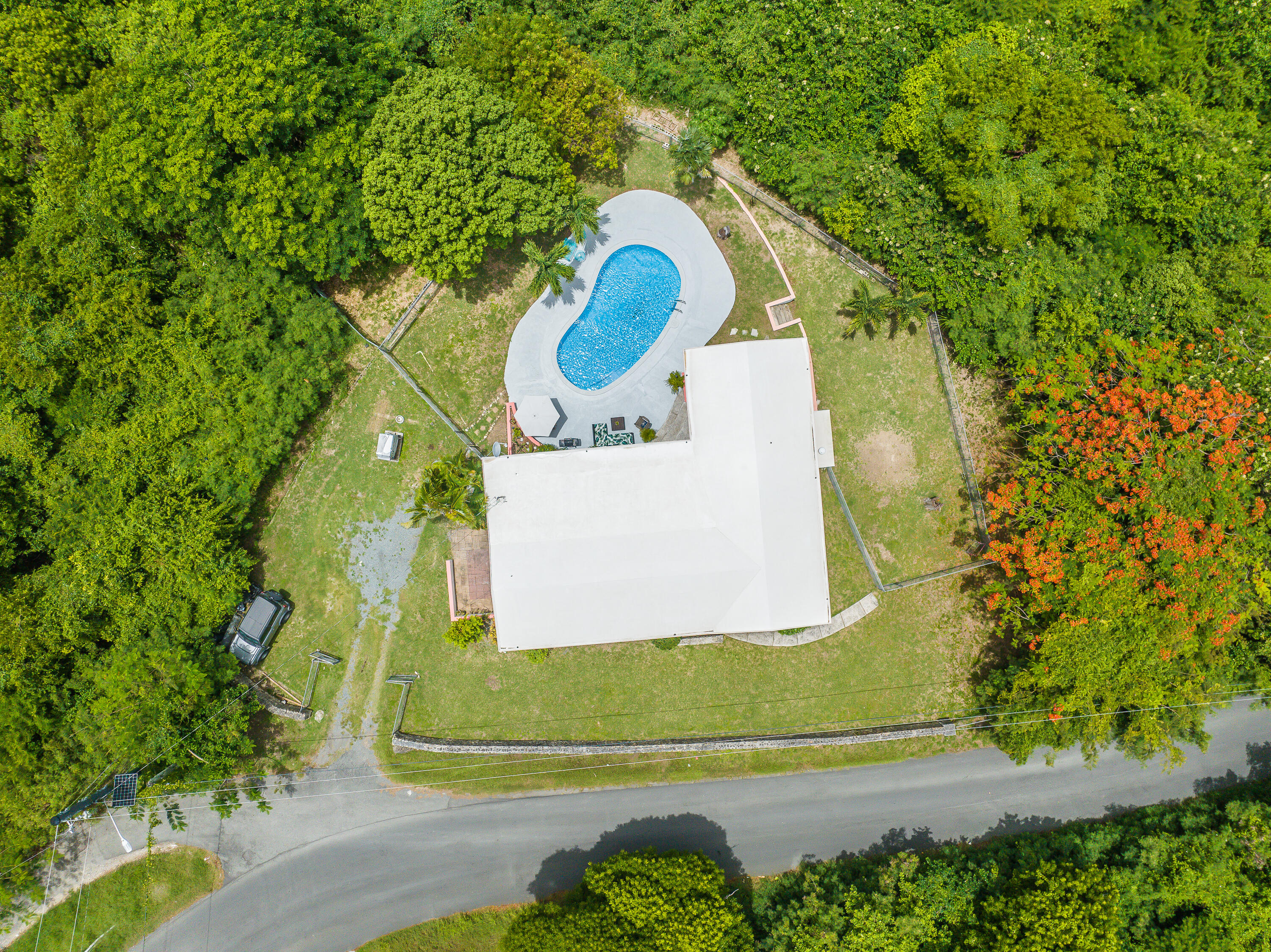 28 A&C Rattan QU, 28 A&C, St. Croix Unit: 28 A&C