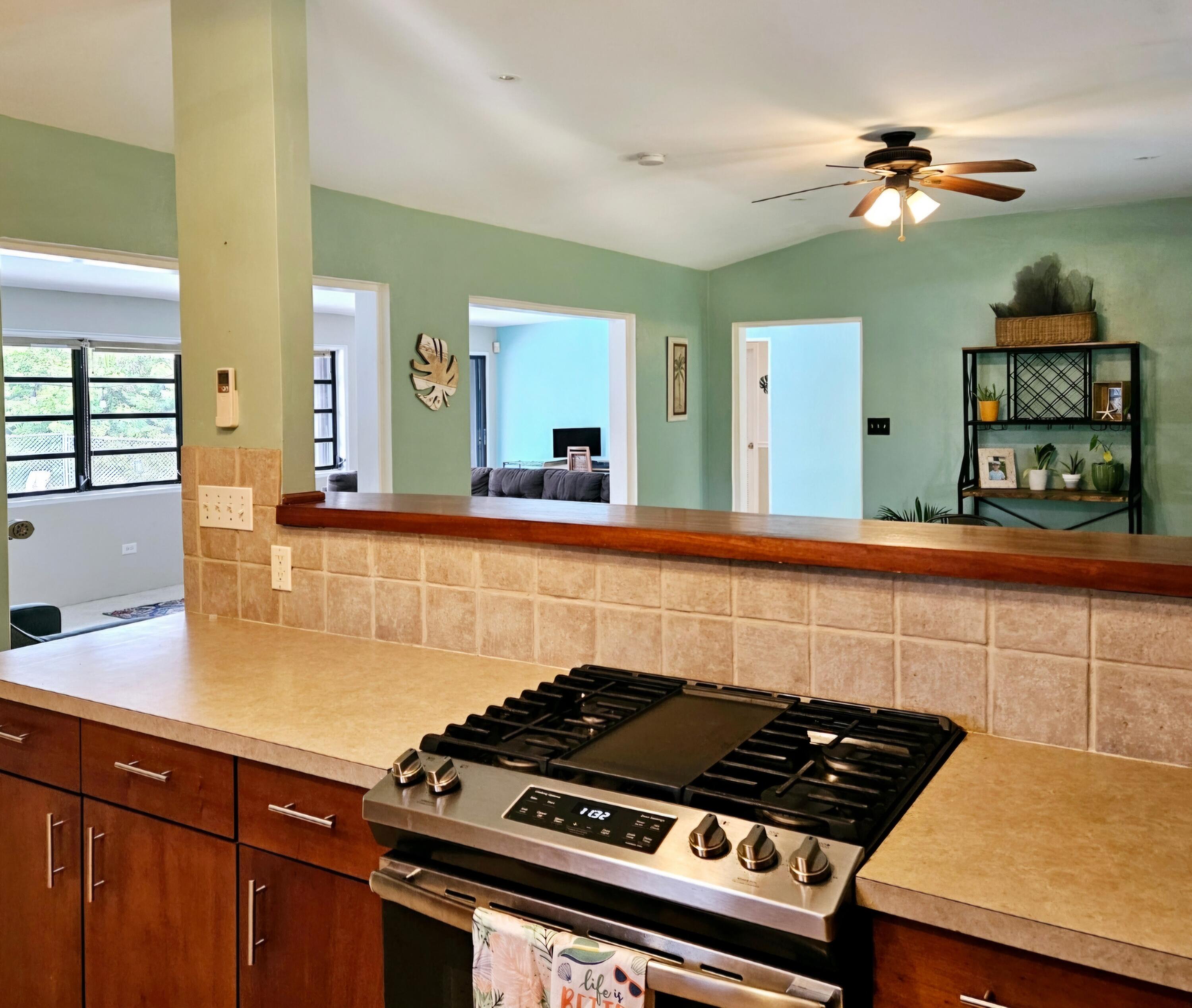 28 A&C Rattan QU, 28 A&C, St. Croix Unit: 28 A&C