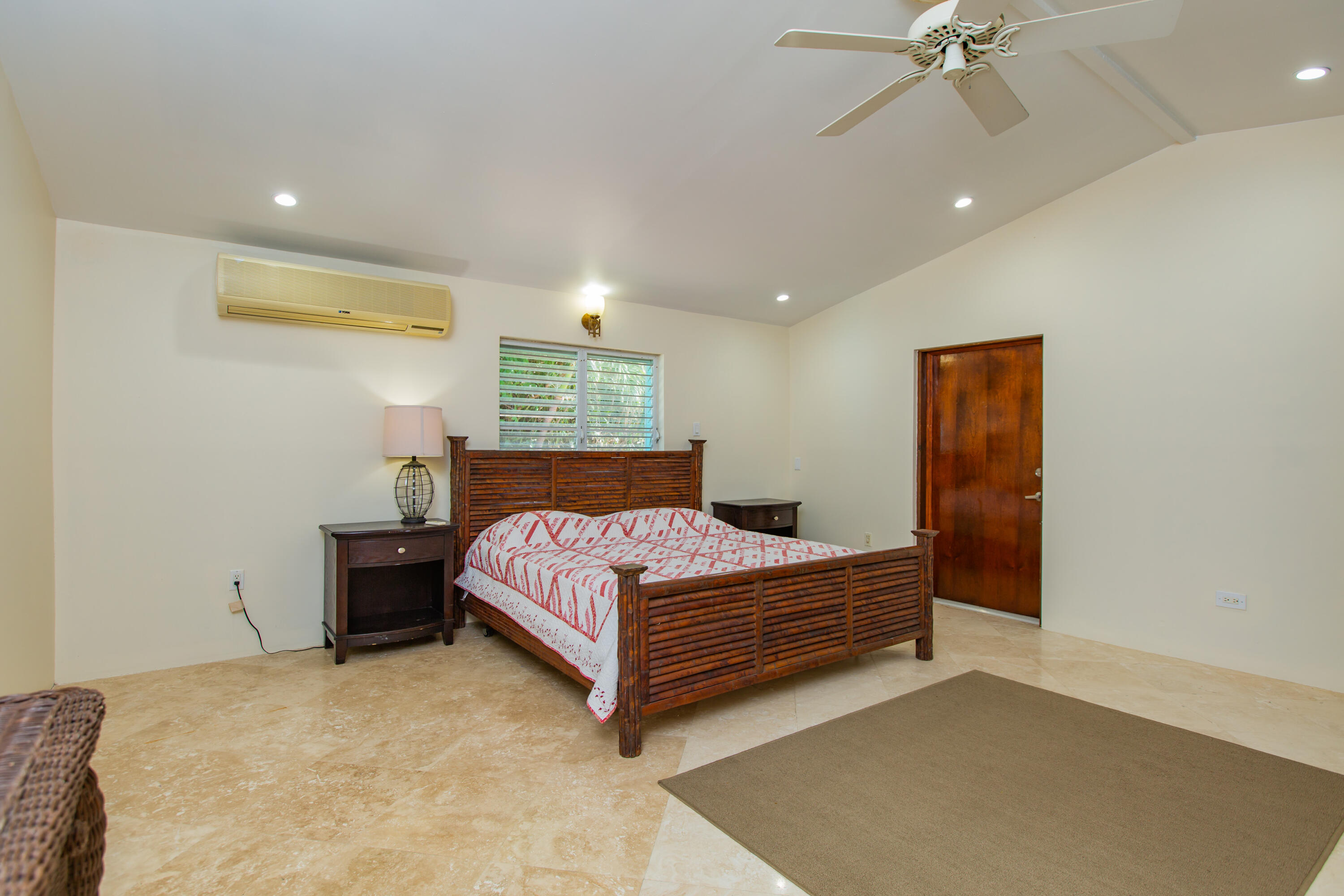 2GA Judith's Fancy QU, St. Croix