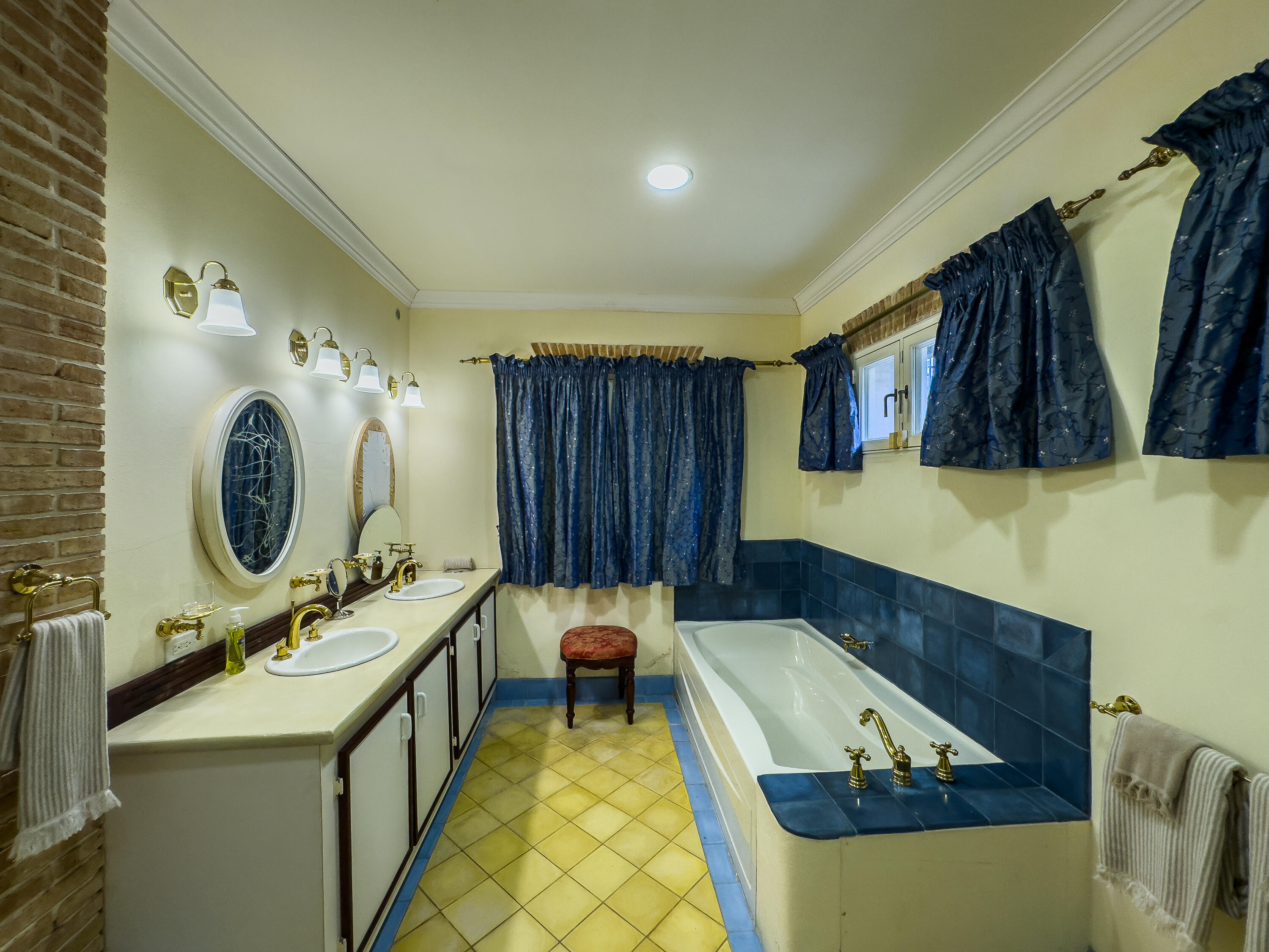 2 Hill St Christiansted CH, St. Croix