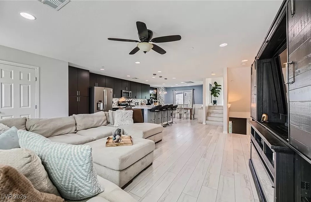 9050 West Tropicana Avenue 1059