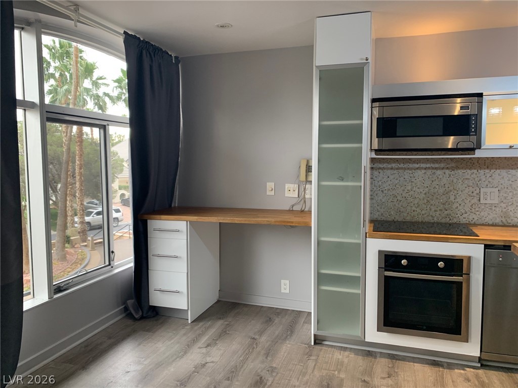3111 Bel Air Drive 211