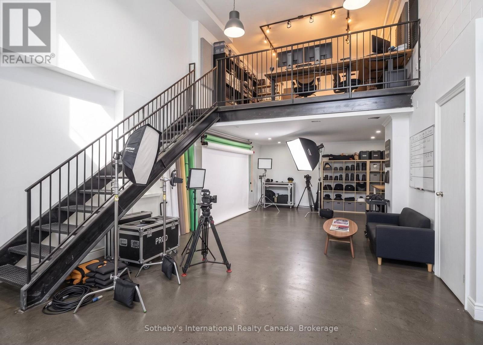 122 - 401 LOGAN AVENUE Unit: 122
