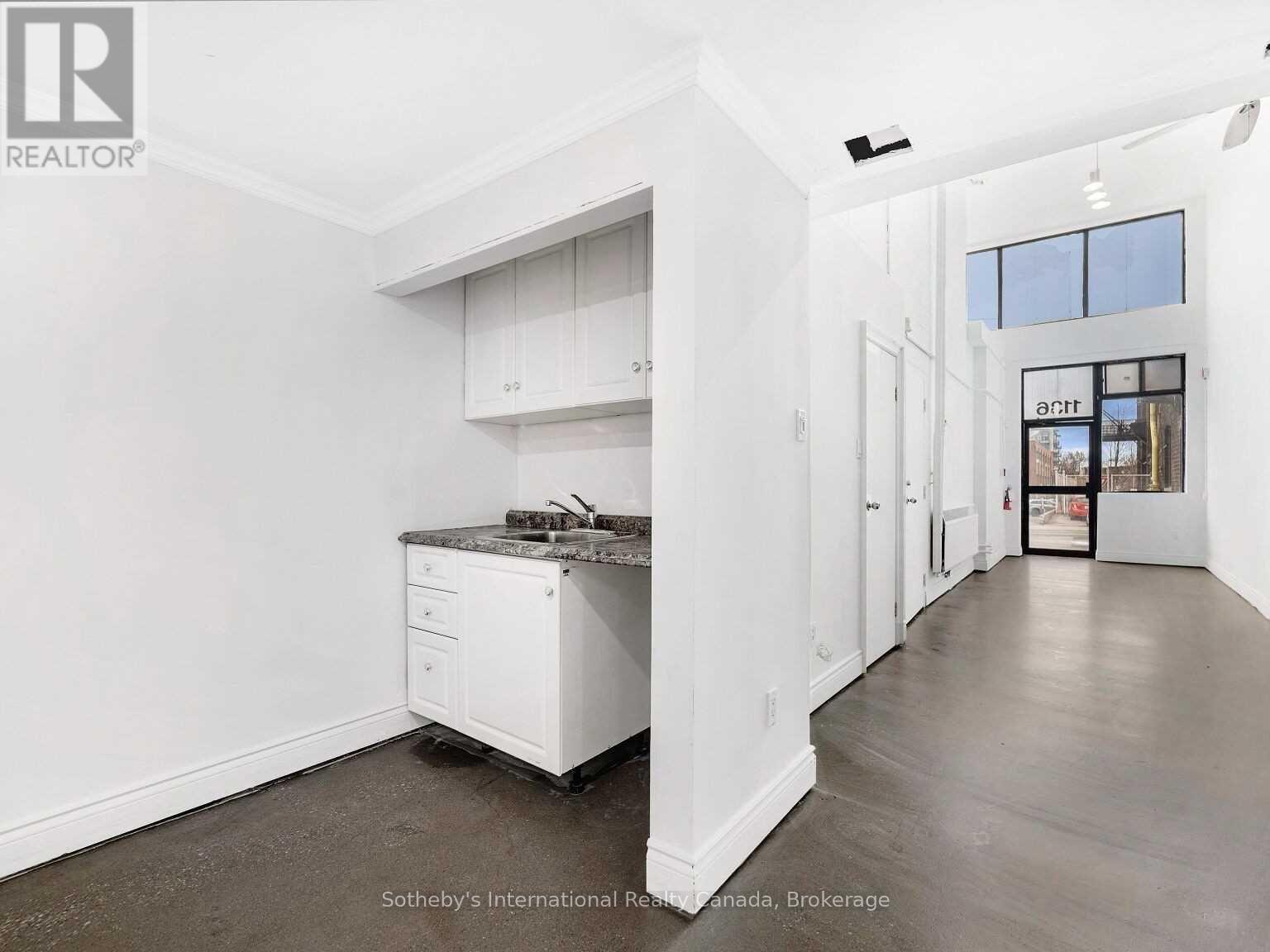122 - 401 LOGAN AVENUE Unit: 122