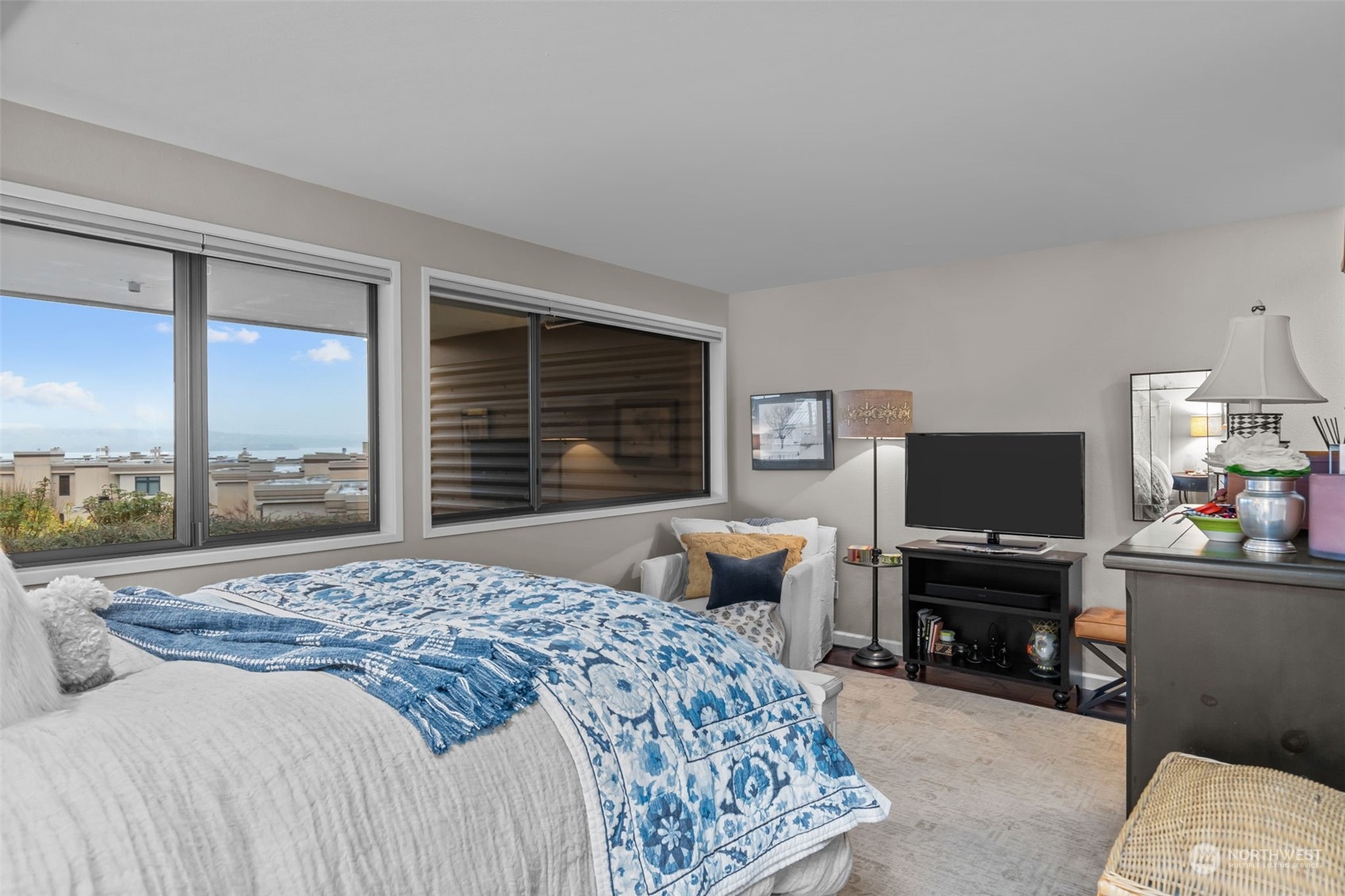 300 7th Avenue S Unit: 18