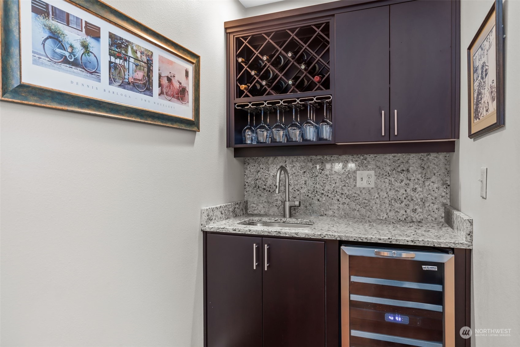 300 7th Avenue S Unit: 18