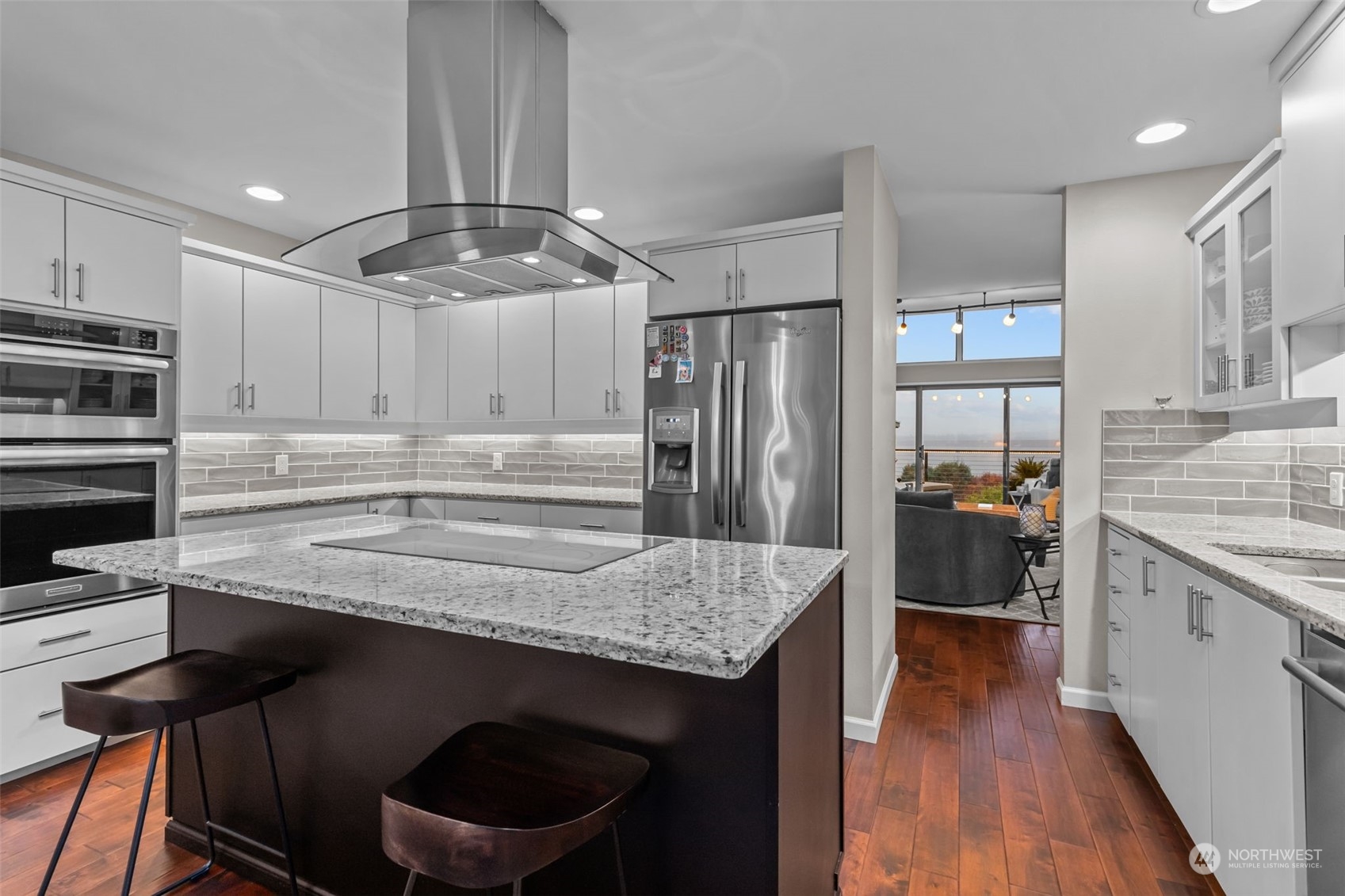 300 7th Avenue S Unit: 18