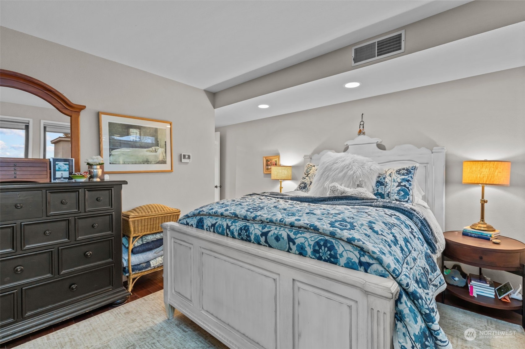 300 7th Avenue S Unit: 18