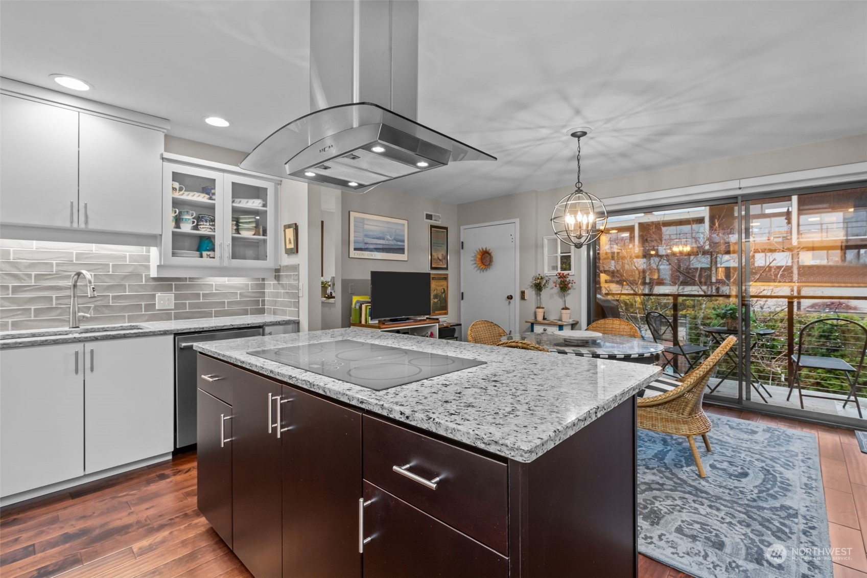 300 7th Avenue S Unit: 18