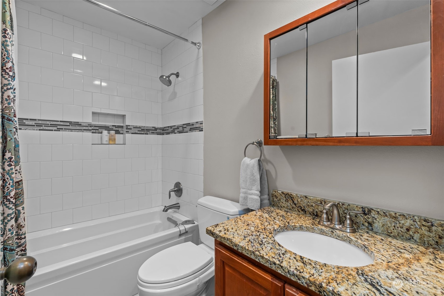 300 7th Avenue S Unit: 18