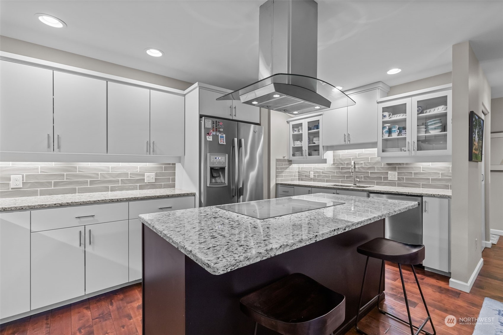 300 7th Avenue S Unit: 18